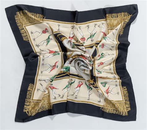 foulard hermes rosa nero bianco collezione 2019|Pillole di Stile: il foulard Hermès .